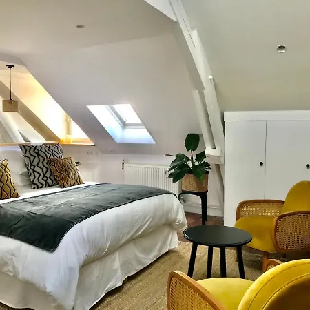 Du Cedre Bed & Breakfast