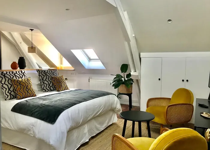 Du Cedre Bed & Breakfast