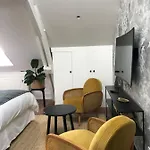 Du Cedre Bed & Breakfast