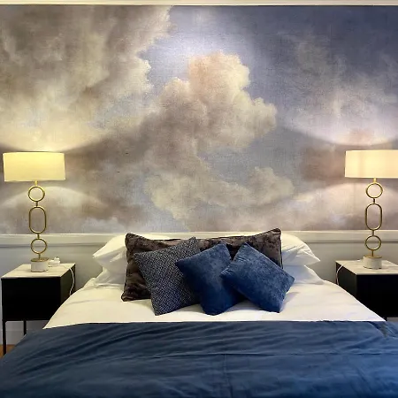 Du Cedre Bed and Breakfast