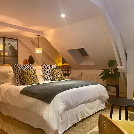 Oda ve Kahvaltı Du Cedre Honfleur