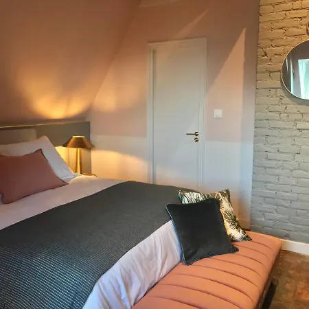 Oda ve Kahvaltı Du Cedre Honfleur