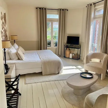 Bed and Breakfast Du Cedre Ονφλέρ