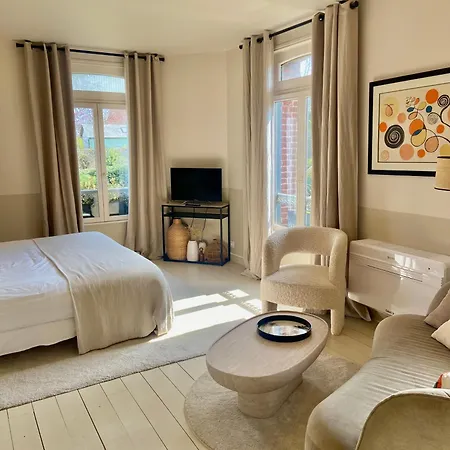 Bed and Breakfast Du Cedre Ονφλέρ