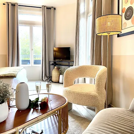 Du Cedre 4* Ονφλέρ