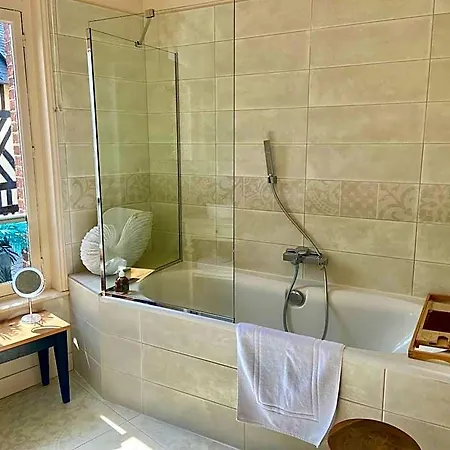 Du Cedre Oda ve Kahvaltı 4*