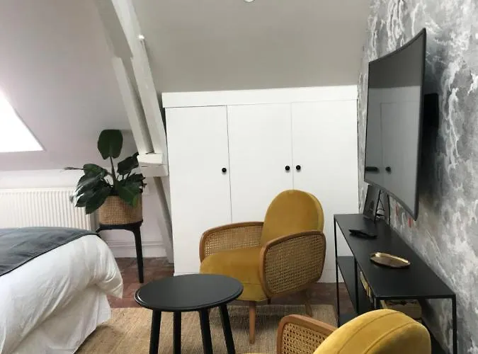 Du Cedre 住宿加早餐酒店