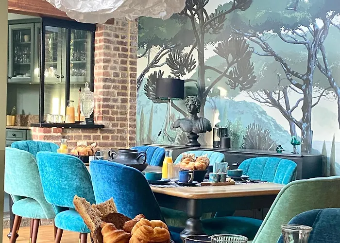 Alojamento de Acomodação e Pequeno-almoço Du Cedre 4*