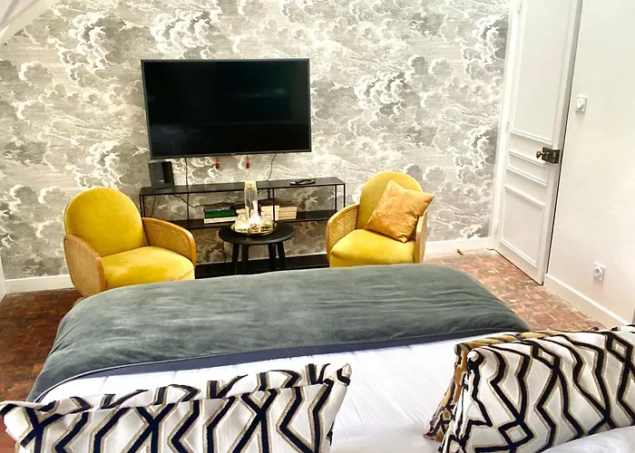 住宿加早餐酒店 Du Cedre 翁弗勒尔