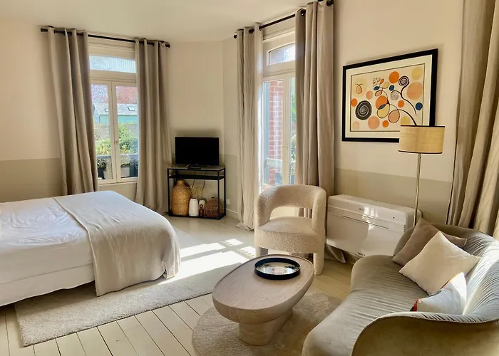 فندق مبيت وإفطار Du Cedre 4*